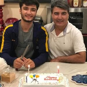 Meet your Posher, Asif